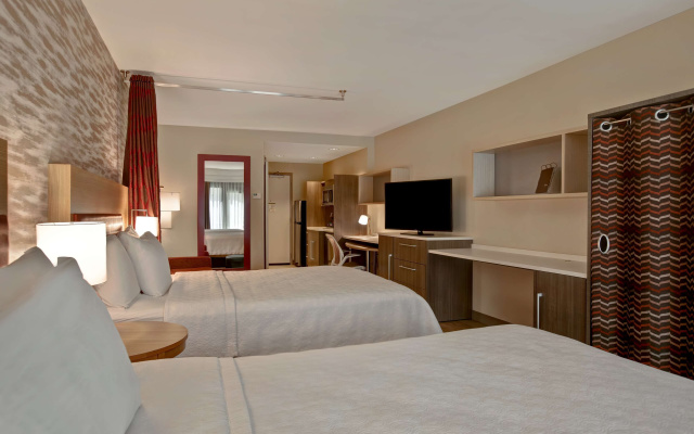HEARING ACCESSIBLE Quadruple NONSMOKING STUDIO SUITE