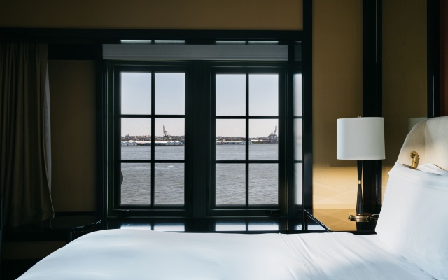 2 Bedrooms Fulton Corner Suite