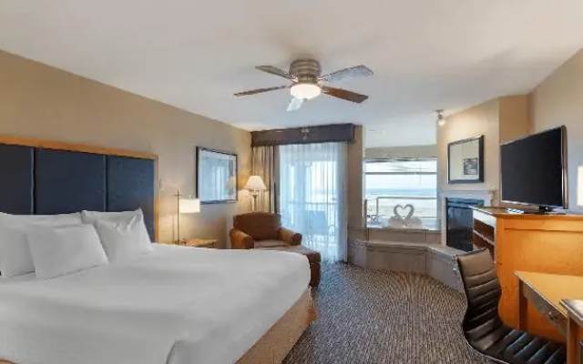 Room with balcony and with ocean view
