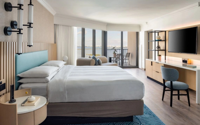 1 Bedroom Presidential Corner Double Suite with balcony and with Biscayne Bay view