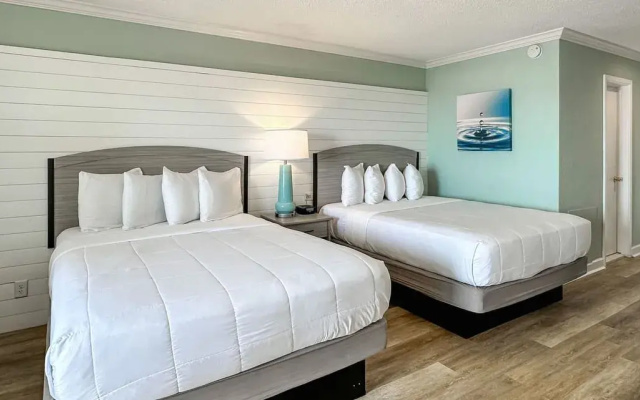 Gulf Front Twin room with balcony