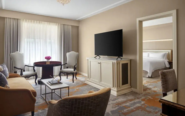 Caroline Astor Twin Suite