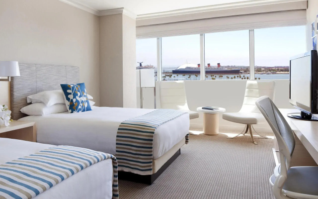 Twin Room Partial Beach View