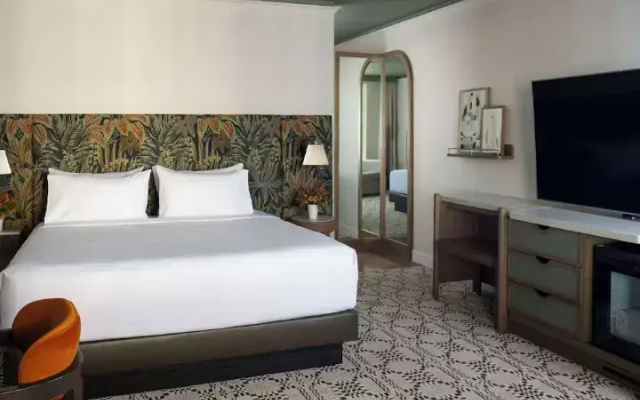 Fairfield Suite
