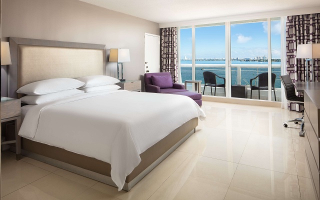 Room with balcony and with bay view