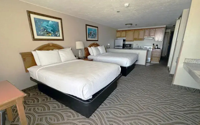 Room with balcony and with partial ocean view