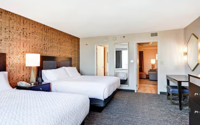 1 Bdrm Premium Twin Suite