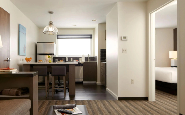 1 Bedroom Accessible Double Kitchen Suite