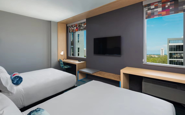 Aloft Twin room
