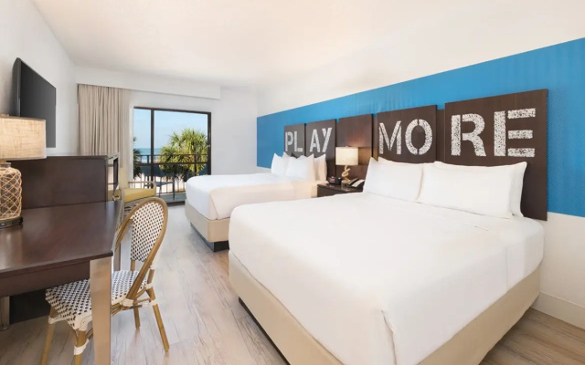 Traditional Guest Twin room beachfront