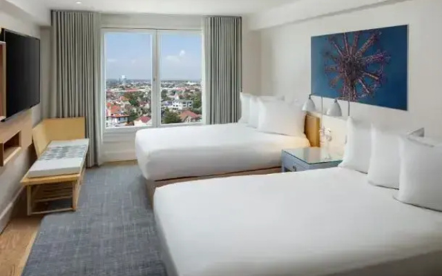 Twin room with city view