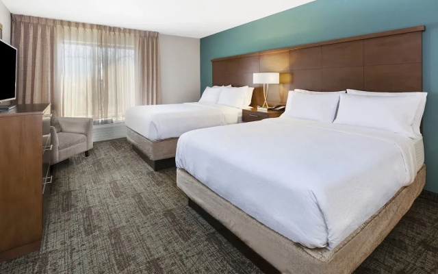1 Bedroom Deluxe Quadruple Suite