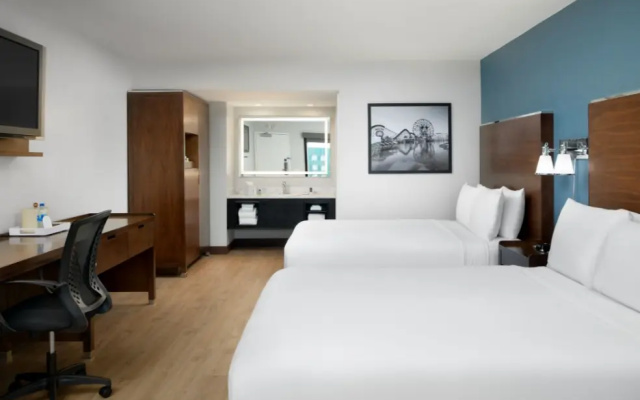 Guest Twin room with fireworks view