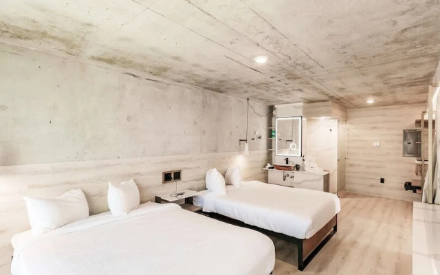 Twin Suite with balcony