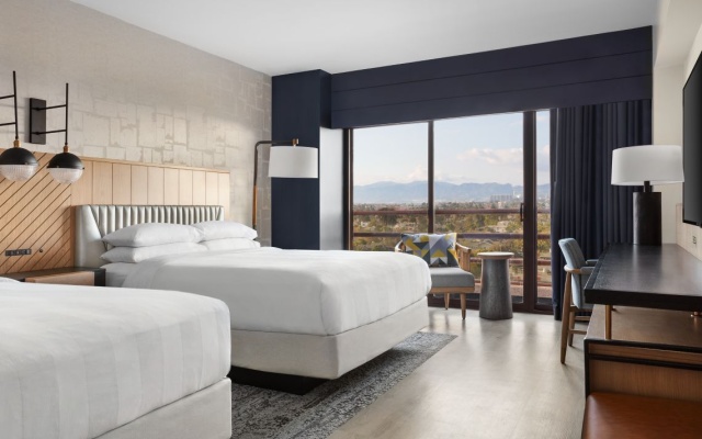 Standard Quadruple room with view