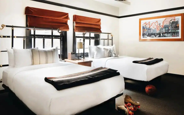 Bi-Level Suite