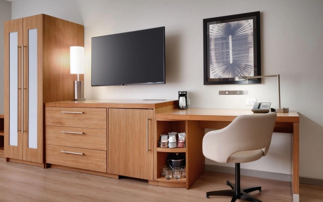 Connecting room