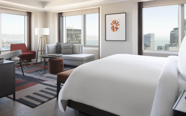Corner Double Suite Bay-view