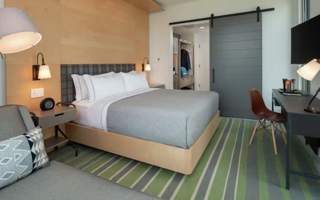 Corner Double room