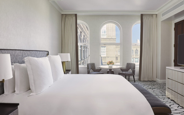 Wilshire Presidential Quadruple Suite
