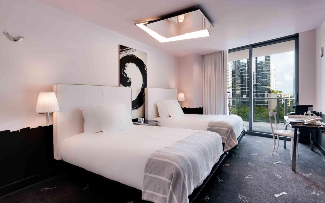 Premier Twin room with balcony