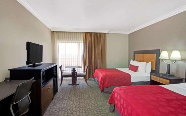 Twin room with balcony