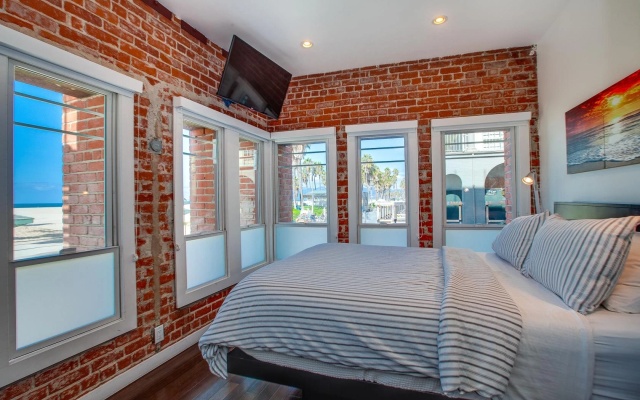 First Floor Junior Studio Suite oceanfront