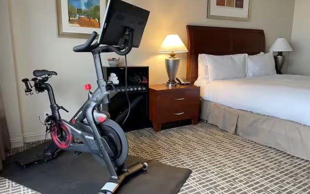 Peloton Bike Double room