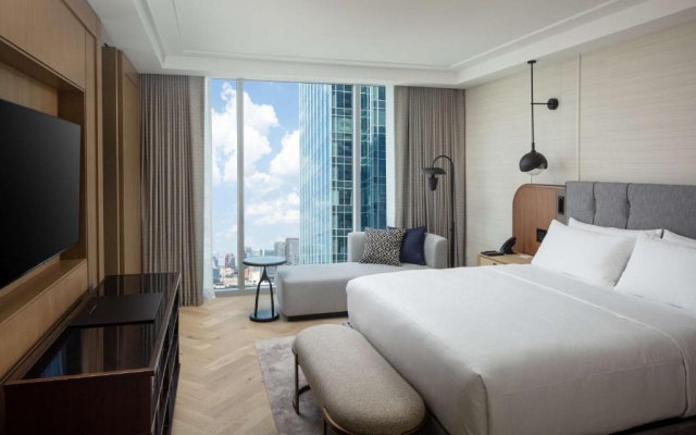 1 Bedroom Corner Accessible Suite