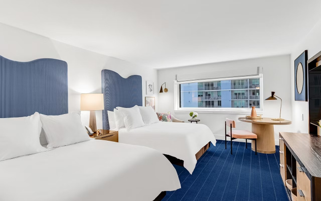 Classic Twin room Partial Bay View