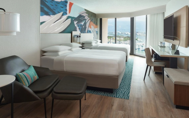 Twin room with Biscayne Bay view