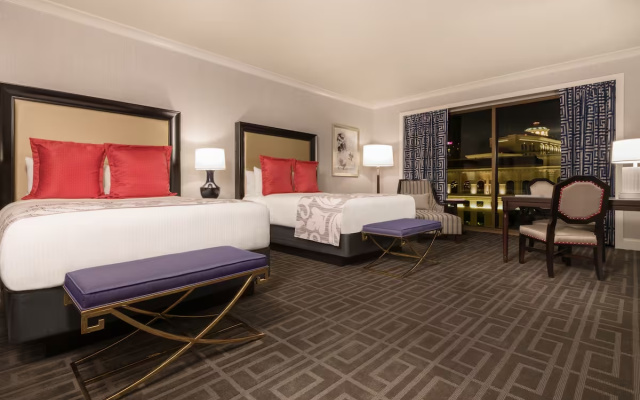 Palace Quadruple room with Strip view
