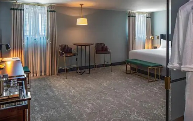 Accessible Tub Double room