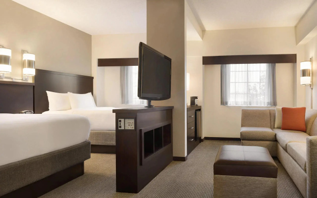 High Floor No Sofa Bed Twin room