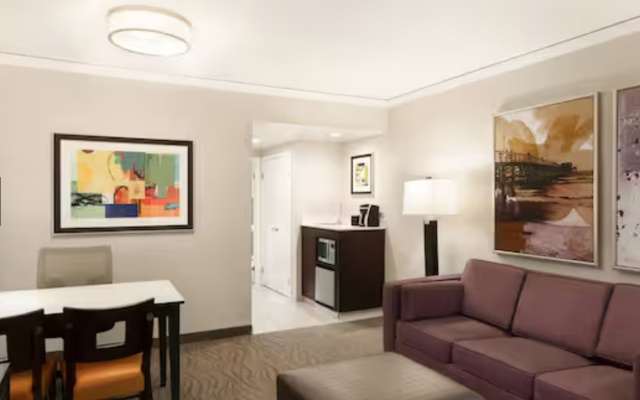 2 room Quadruple Suite NON SMOKING