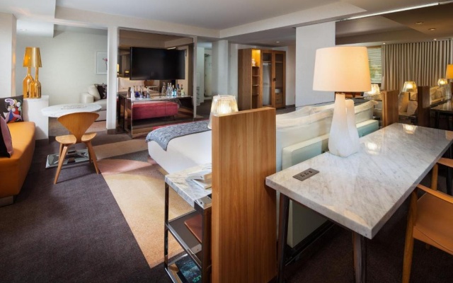 Signature Suite