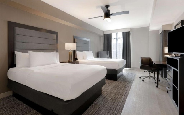 1 Bedroom Large Suite