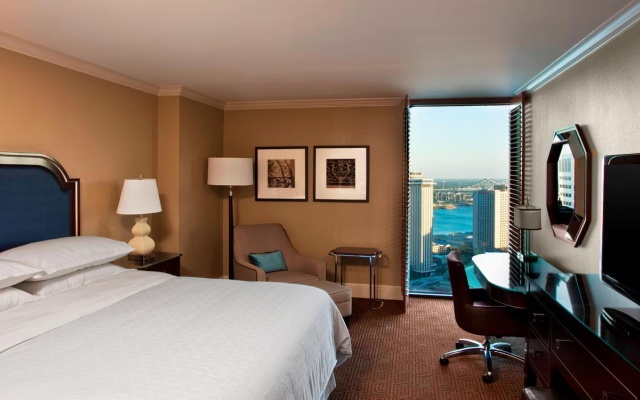 Deluxe Guest room with city view
