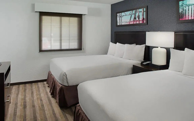 2 Bedrooms Trio Suite