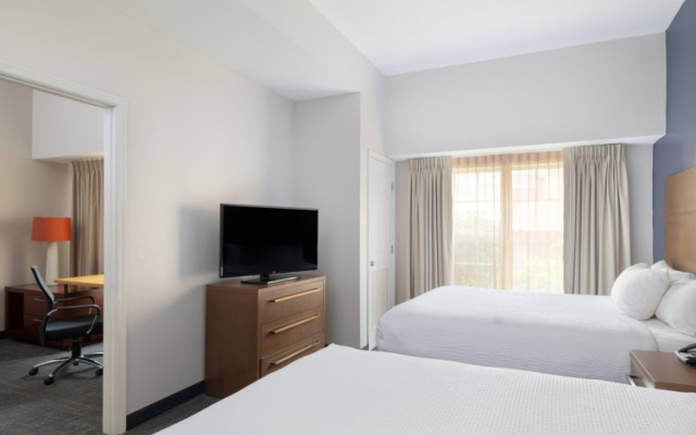 2 Room 1 Bedroom Quadruple Suite