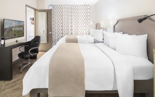 Luminary Twin room