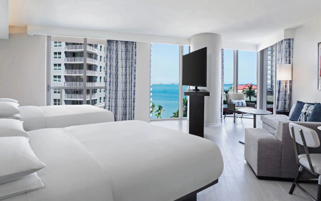 Quadruple Junior Suite with balcony and with bay view