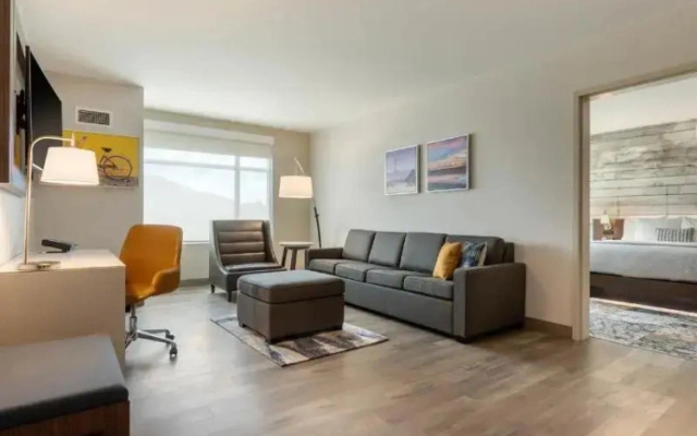 1 Bedroom Accessible Double Suite