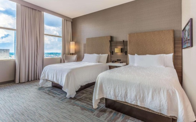 1 Bedroom Kitchen With sofa bed Double Suite with city view
