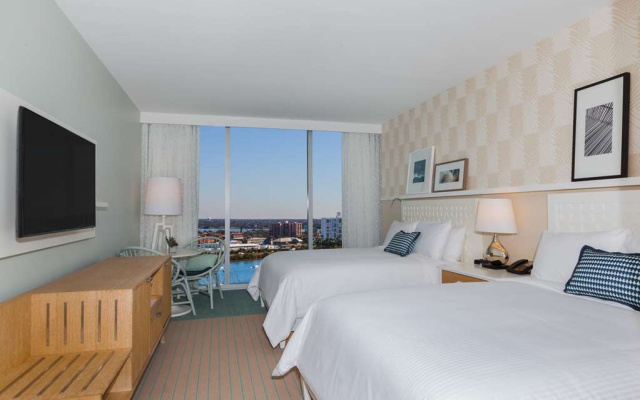 Deluxe Twin room Intracoastal View