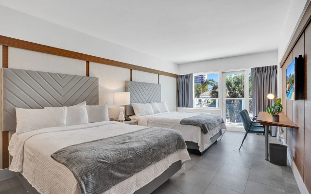Superior Quadruple room with balcony