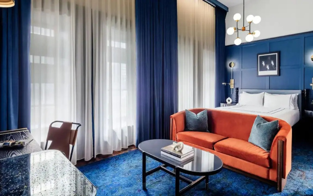 Gold Double Studio Suite