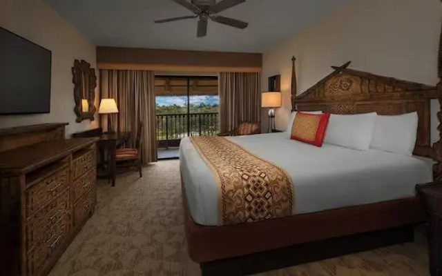 1 Bedroom Club Level Access Villa