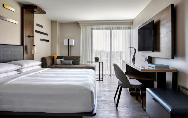Guest room
