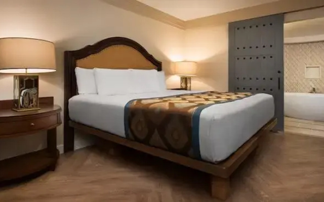 Casitas Executive Suite